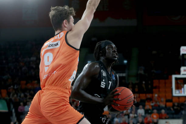 了自己在不 了自己在不