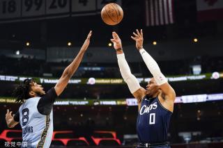 训练中的自 训练中的自